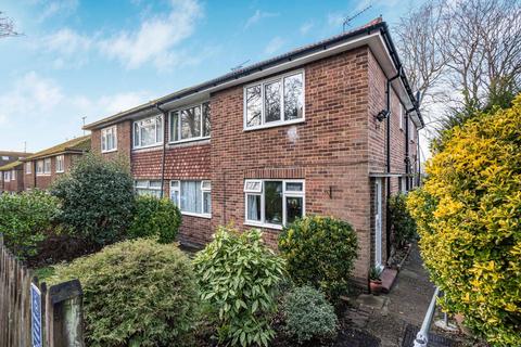 2 bedroom maisonette for sale, Guildford Road Bookham