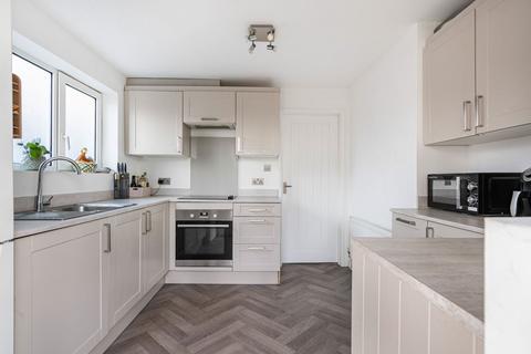 2 bedroom maisonette for sale, Guildford Road Bookham