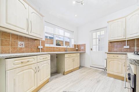 3 bedroom terraced house to rent, Bevis Road, Portsmouth, PO2