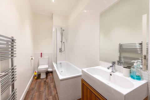 2 bedroom flat to rent, Tubbs Road, Harlesden, London, NW10