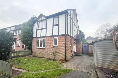 2 bedroom terraced house to rent, Carvel Way, Littlehampton, BN17