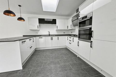 3 bedroom detached bungalow for sale, Telscombe Road, Peacehaven, BN10 8AG