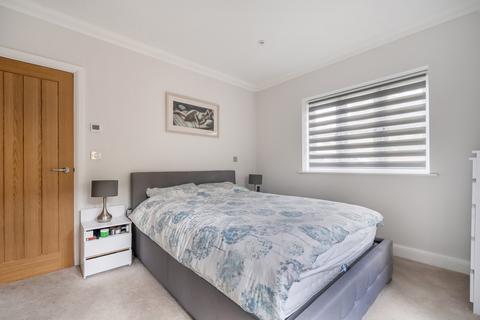 2 bedroom detached house for sale, Old Julius Yard, Wrecclesham, Farnham, GU10
