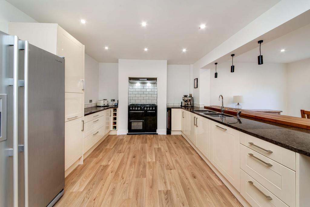 Open plan dining kitchen