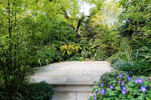 3 bedroom flat for sale, Parkhill Road, Belsize Park, London, NW3