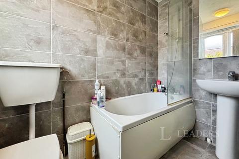 undefined, Gipsy Close, NR5