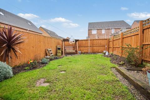 3 bedroom semi-detached house for sale, Milton Road, Wakefield, West Yorkshire