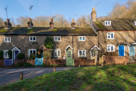 2 bedroom terraced house for sale, Carters Cottages, Redhill, RH1