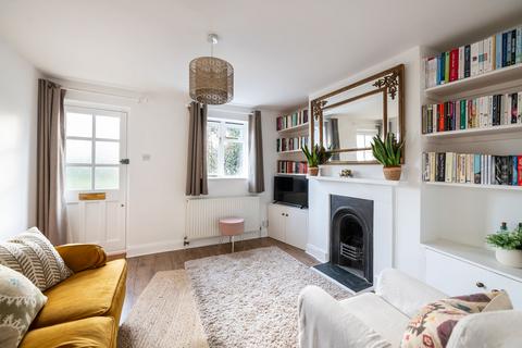 2 bedroom terraced house for sale, Carters Cottages, Redhill, RH1