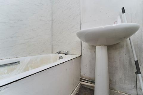3 bedroom end of terrace house for sale, 156 Moorland Road, Stoke-on-Trent, ST6 1EB