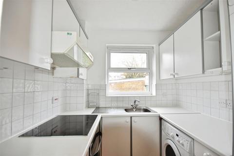 undefined, Manor Vale, Brentford