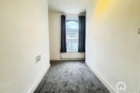 4 bedroom maisonette to rent, Pier Road, Gravesend DA11