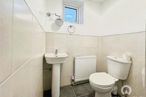 4 bedroom maisonette to rent, Pier Road, Gravesend DA11