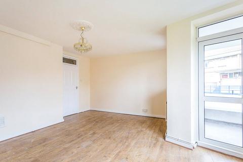 3 bedroom flat to rent, Abinger Grove, London SE8