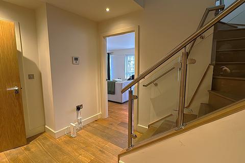 2 bedroom penthouse to rent, 21 Heritage Avenue, Beaufort Park, London, NW9