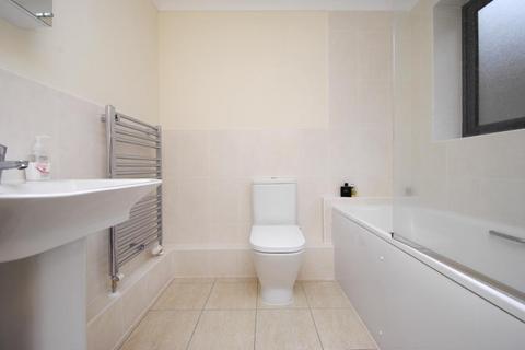 1 bedroom flat to rent, Canal Walk, Hampshire SO14