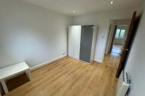 undefined, 1 Bedroom Flat – Maltby Drive, Enfield, EN1
