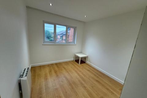 undefined, 1 Bedroom Flat – Maltby Drive, Enfield, EN1