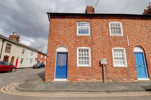 2 bedroom end of terrace house to rent, Ryland Street, Stratford-upon-Avon