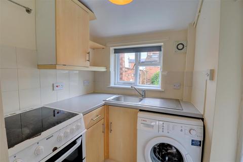 2 bedroom end of terrace house to rent, Ryland Street, Stratford-upon-Avon