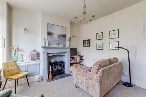 2 bedroom terraced house for sale, Montague Road, Hucknall NG15