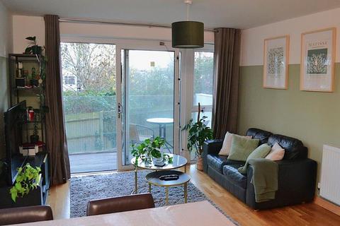 2 bedroom apartment to rent, Zodiac Close, Edgware, HA8