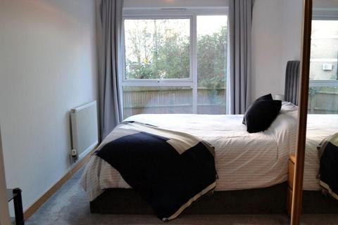 2 bedroom apartment to rent, Zodiac Close, Edgware, HA8