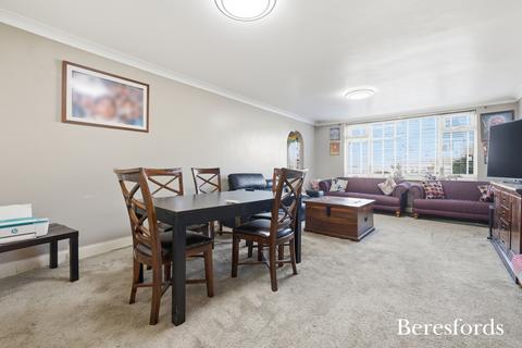 undefined, Shaw Crescent, Hutton, CM13