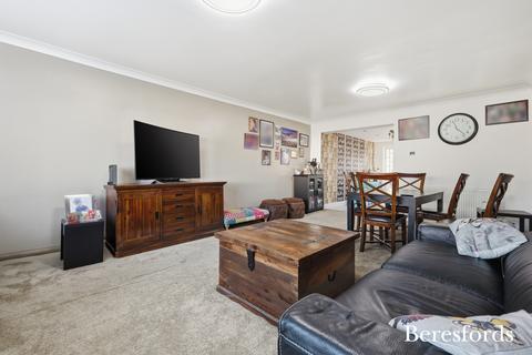 undefined, Shaw Crescent, Hutton, CM13