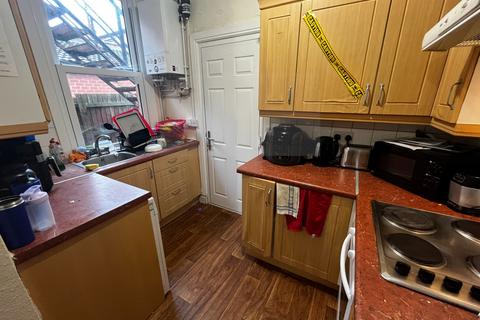 6 bedroom terraced house to rent, Upperton Road, Leicester LE3