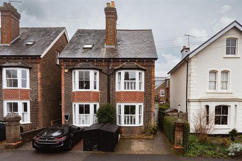 4 bedroom semi-detached house for sale, Shrewsbury Road, Redhill