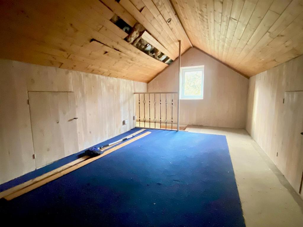Loft room.jpg