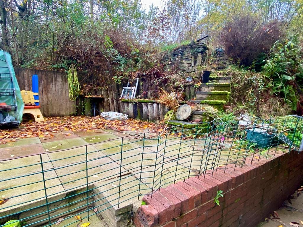 Side garden.jpg