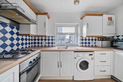3 bedroom flat for sale, York Road, London, W3