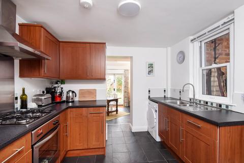 2 bedroom flat to rent, Old Road, Headington, OX3