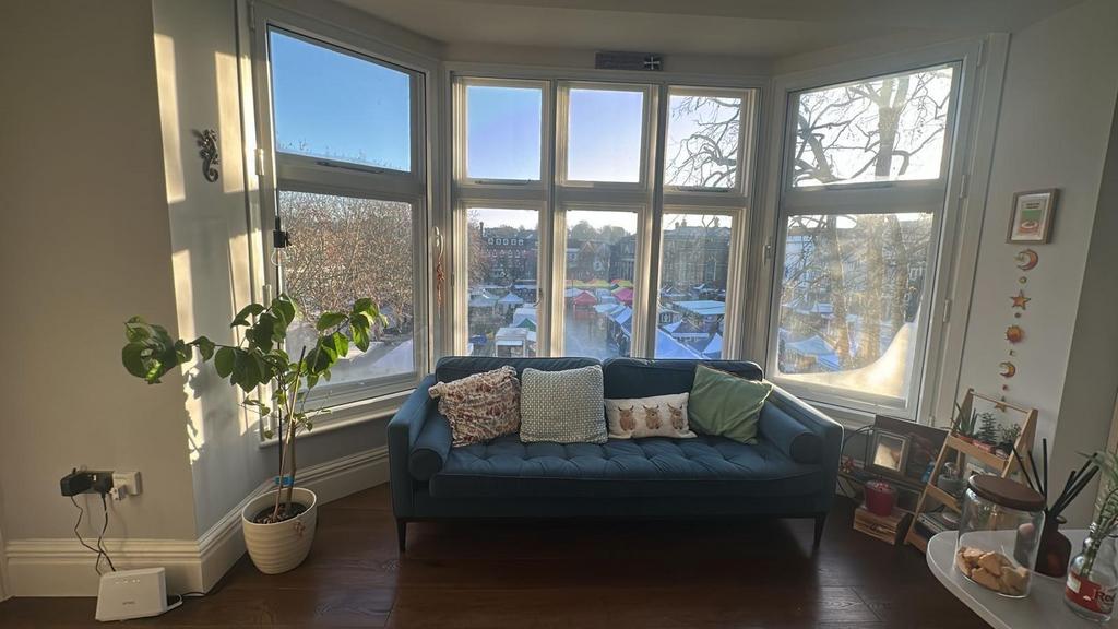 Sitting room.JPG