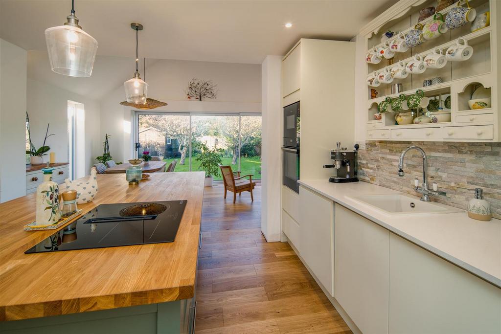 Kitchen 1
