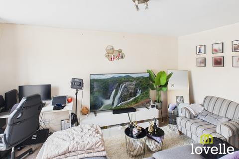 2 bedroom flat to rent, Kingston upon Hull HU9