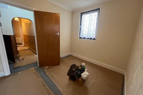 1 bedroom ground floor flat to rent, Kernou Road, Paignton TQ4