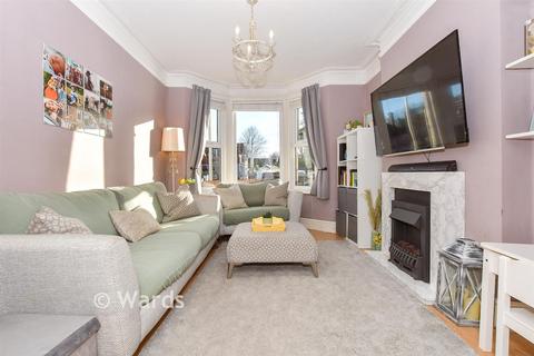3 bedroom end of terrace house for sale, Crabble Road, Dover CT17