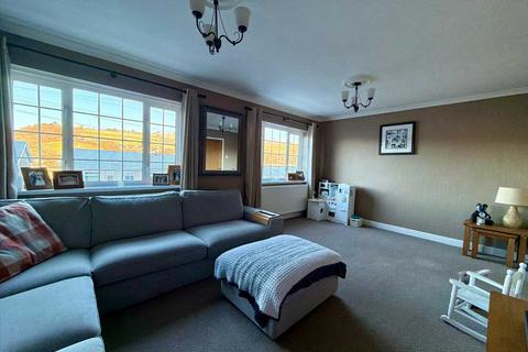 undefined, Porth CF39