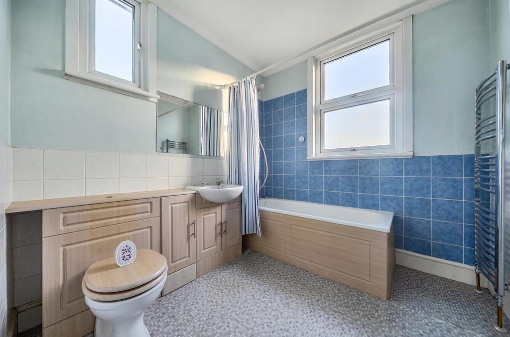 Bathroom.jpg
