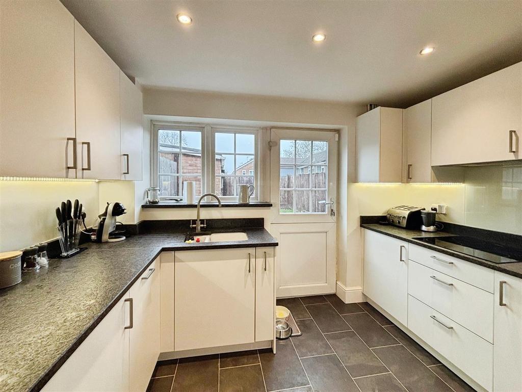 Fitted Kitchen