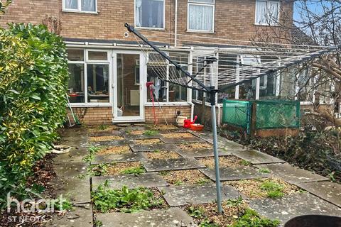 undefined, Kings Gardens, Huntingdon