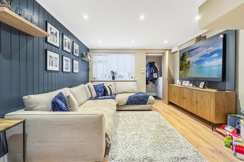 2 bedroom end of terrace house for sale, James Close, Wivenhoe, Colchester, CO7