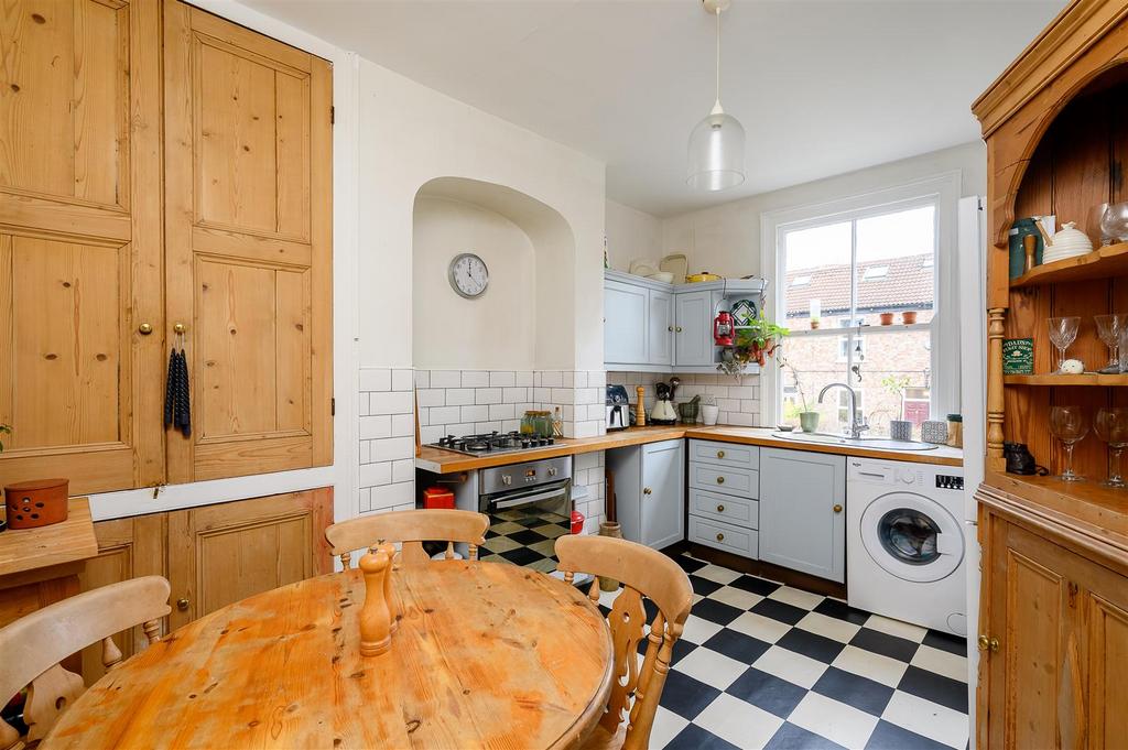Kitchen dining
