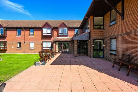1 bedroom flat for sale, Mill Road, Hailsham BN27