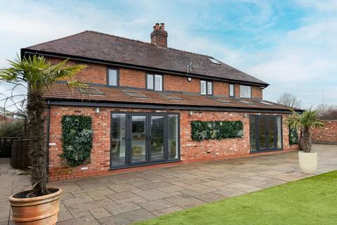3 bedroom detached house for sale, Chester Road, Knutsford WA16