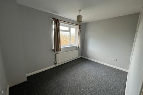 2 bedroom terraced house to rent, 2 Bed Heather Close