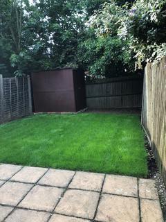 2 bedroom end of terrace house to rent, Rockall Court, Langley SL3